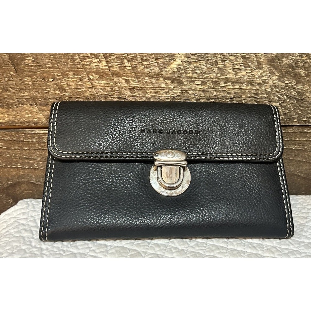 VINTAGE MARC‎ JACOBS Black Leather Wallet w/ Silver Clasp